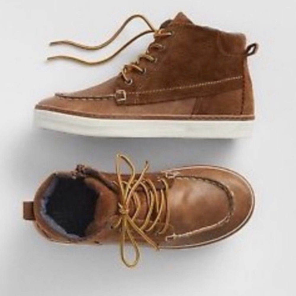 GAP Kids Corduroy Boot / Shoe / Sneaker